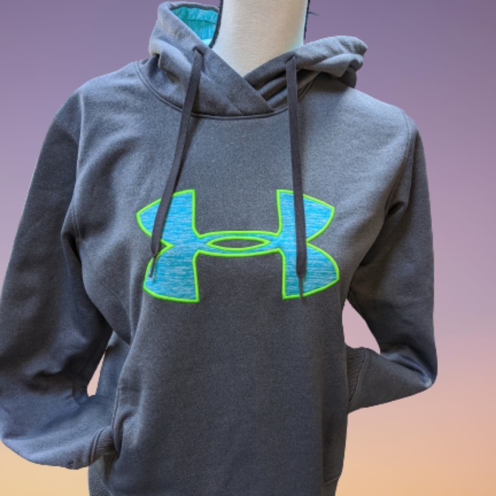 Under Armor, Ladies Size SM/P Gray Hoodie